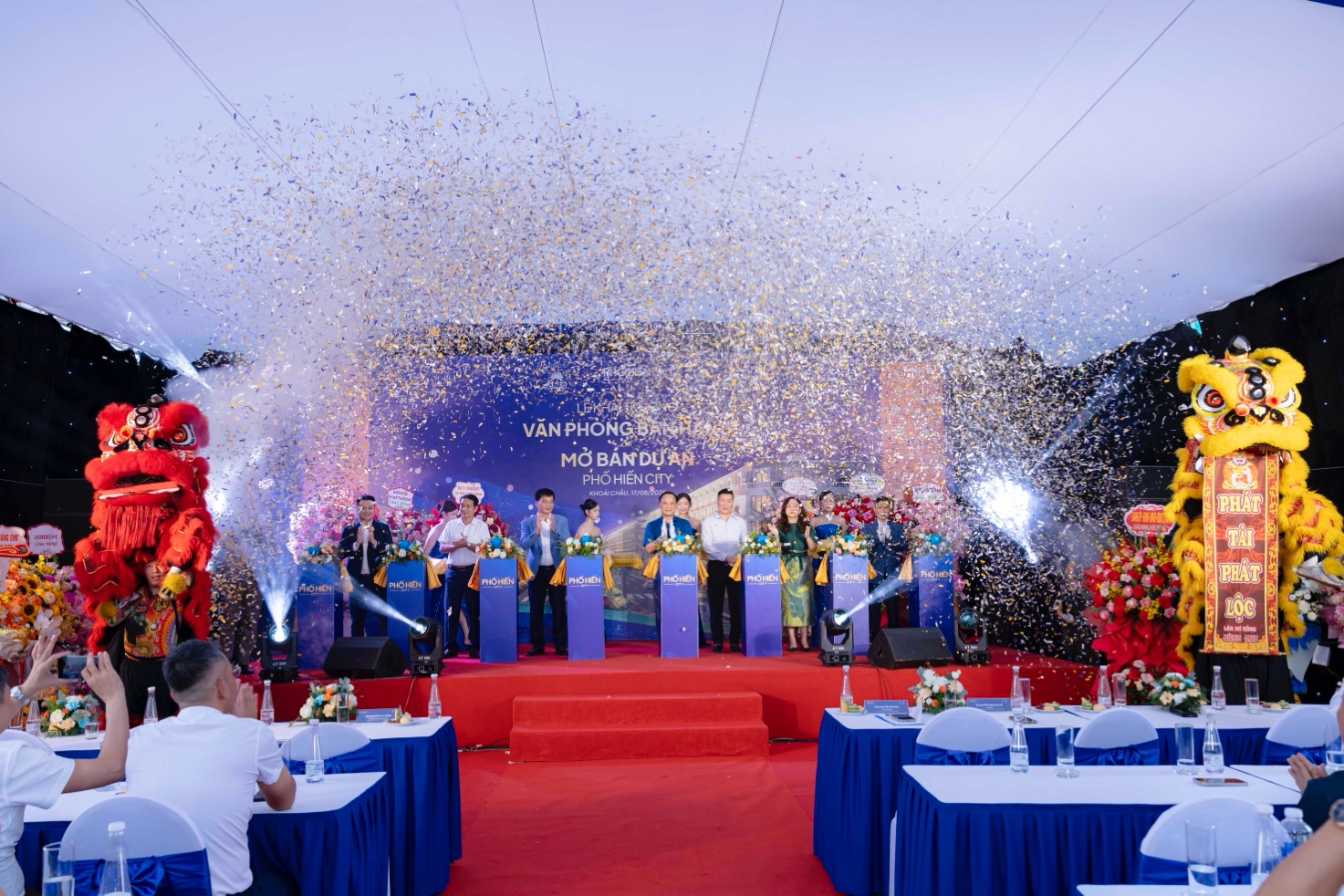 Gần 500 khách hàng nhận quà tặng tại lễ khai trương và mở bán Phố Hiến City - 2