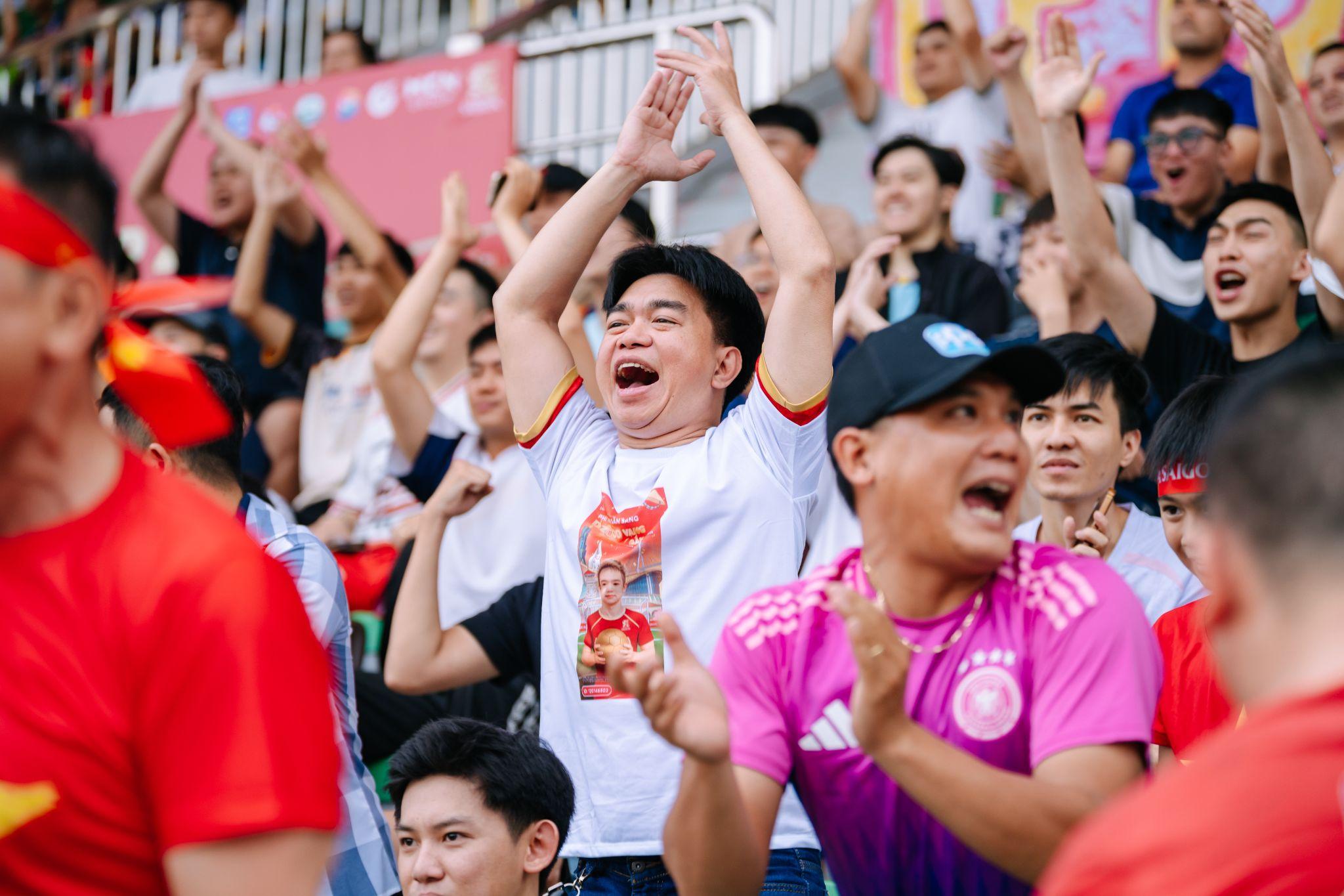 Bia Saigon Dragon Cup 2025: Một giải đấu gắn kết vạn trái tim, Bia Saigon tiếp lửa cho bóng đá Việt vươn xa - 3