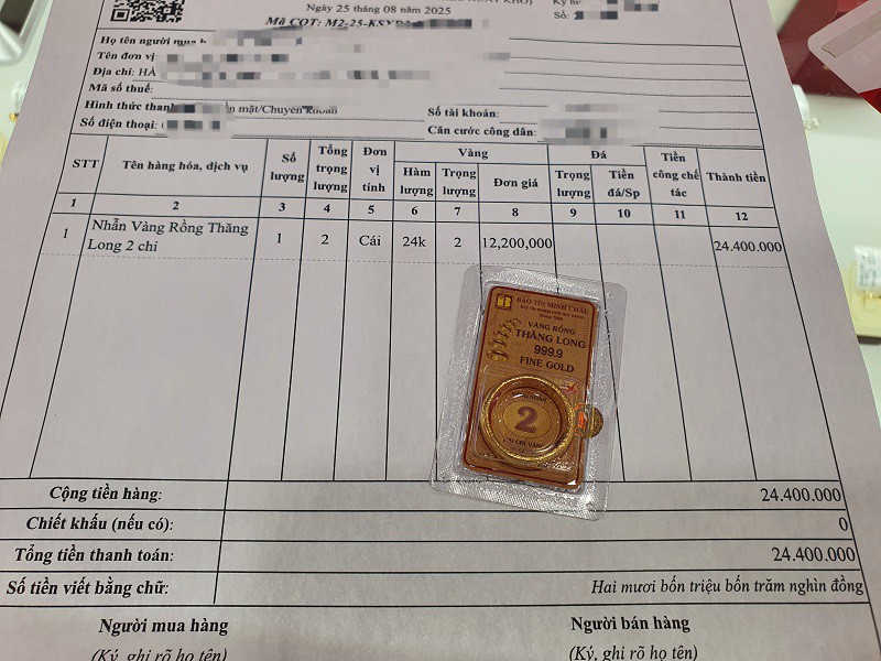 Giá vàng ngày 25/8: Tăng “đỉnh nóc kịch trần”, người dân đội mưa xếp hàng mua bán - 8