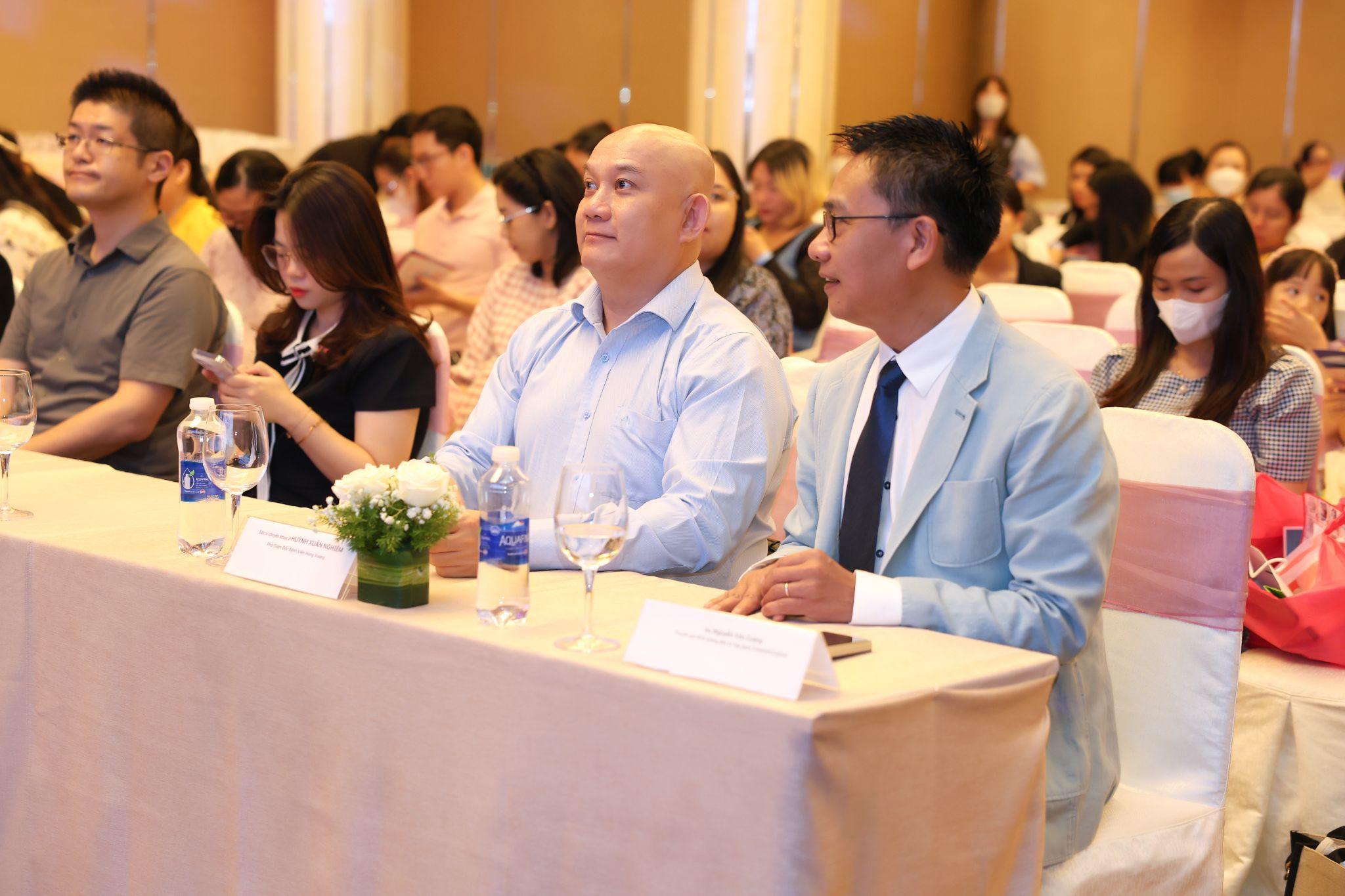 Hội thảo tiền sản AVAKids kết hợp Friso: Mở ra hành trình thai kỳ hạnh phúc cho hàng trăm mẹ bầu - 1