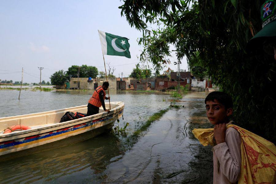 Nước dâng cao, Ấn Độ cảnh báo khiến Pakistan sơ tán hơn 150.000 dân - 2