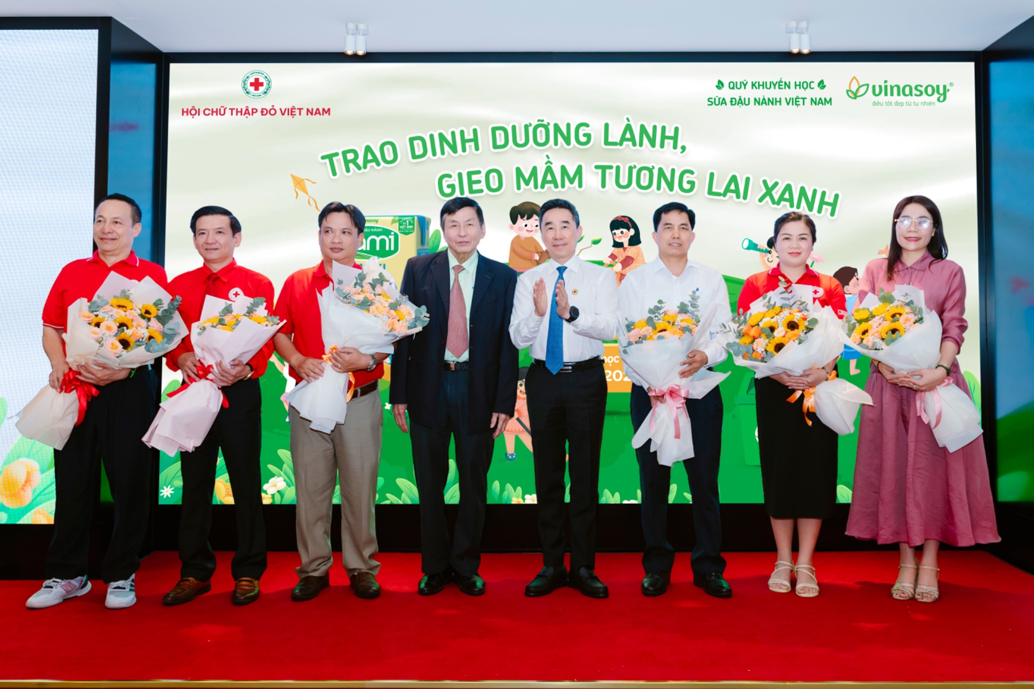 “Sữa đậu nành học đường” - Hành trình 10 năm bền bỉ trao dinh dưỡng lành, gieo mầm tương lai xanh - 4