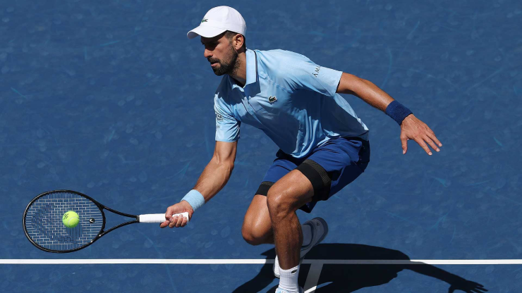 Djokovic vượt kỷ lục Federer, Alcaraz xin lỗi khán giả vì thắng nhanh quá - 1
