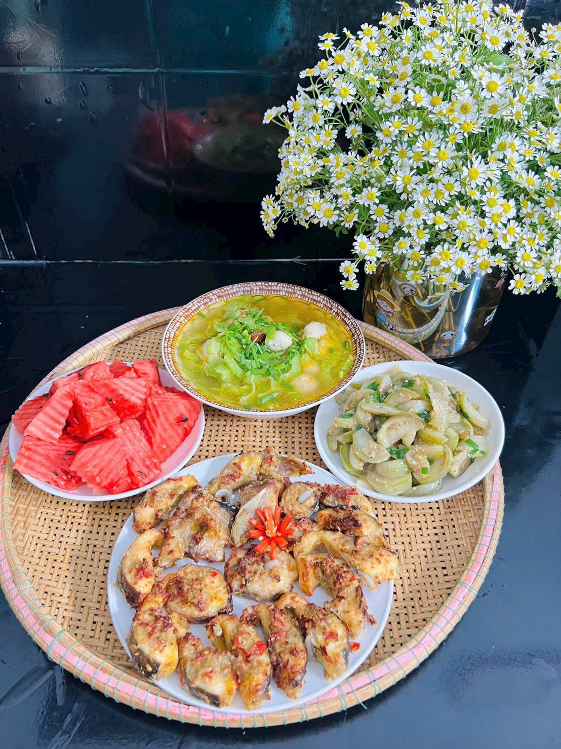 Thực đơn cơm nhà ngon lành, bổ dưỡng của bà mẹ 3 con - 5