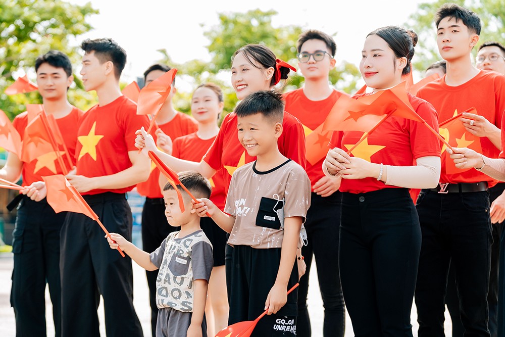 Bãi Cháy tổ chức lễ thượng cờ, bay khinh khí cầu khổng lồ dịp lễ 2/9 - 4