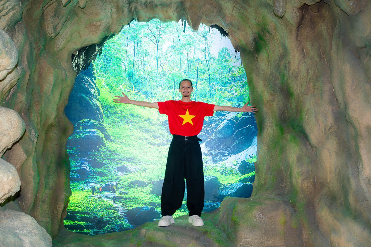 “Chạm đỉnh” cảm xúc yêu nước với “đại tiệc trải nghiệm” chưa từng có tại Trung tâm Triển lãm Việt Nam - 2