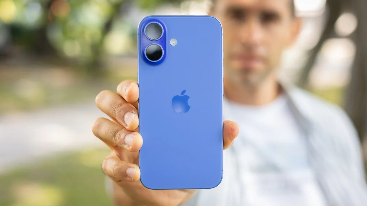 iPhone tương lai sẽ được sản xuất hoàn toàn bằng robot - 1