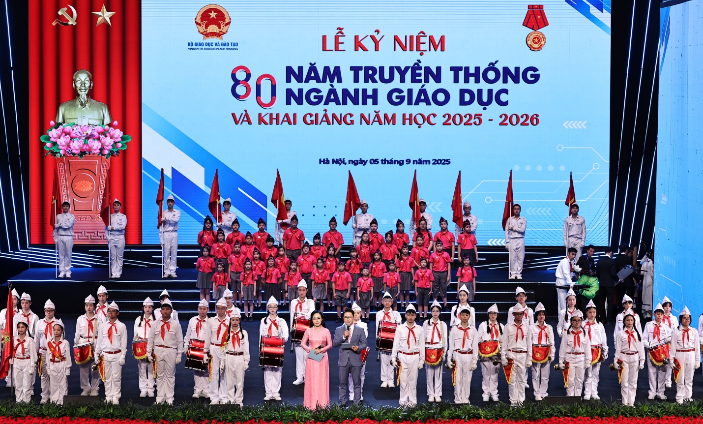 Lễ kỷ niệm 80 năm truyền thống ngành Giáo dục và khai giảng năm học 2025 - 2026 - 1
