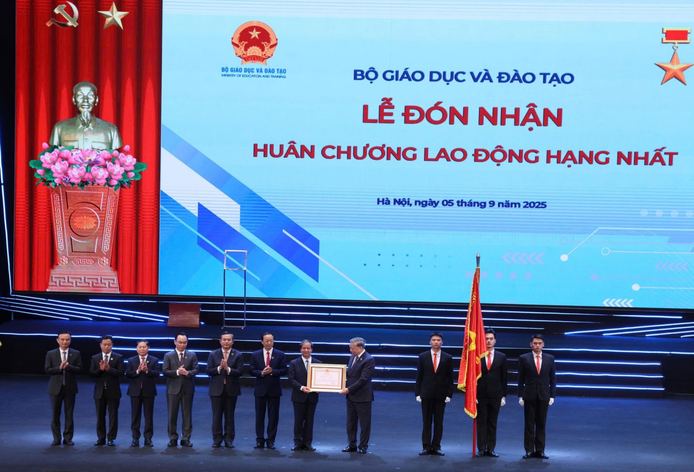 Lễ kỷ niệm 80 năm truyền thống ngành Giáo dục và khai giảng năm học 2025 - 2026 - 3