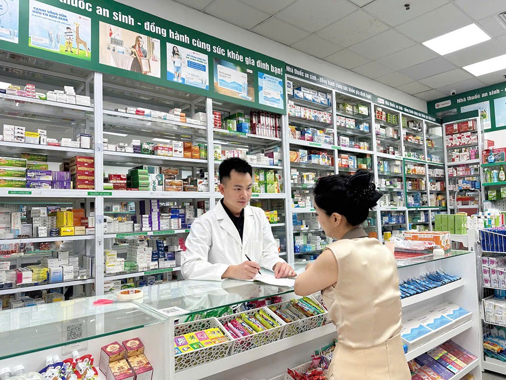 Có nên uống sữa trước khi đi ngủ? Dược sĩ Thắng chia sẻ góc nhìn khoa học - 1