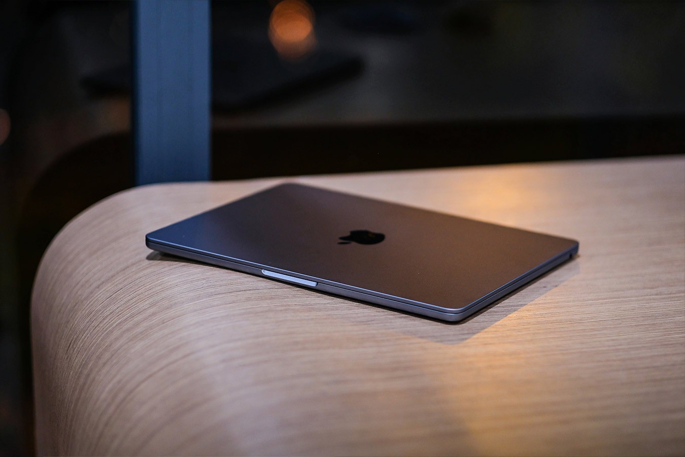 MacBook Air M2: Lựa chọn hoàn hảo cho dân văn phòng năm 2025 - 2