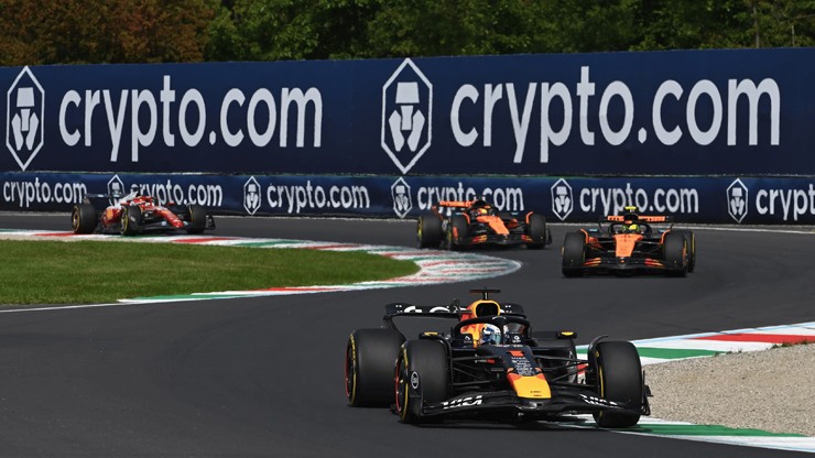 Đua xe F1, Italian GP: Verstappen cầm chân McLaren và giành chiến thắng tại Monza - 1