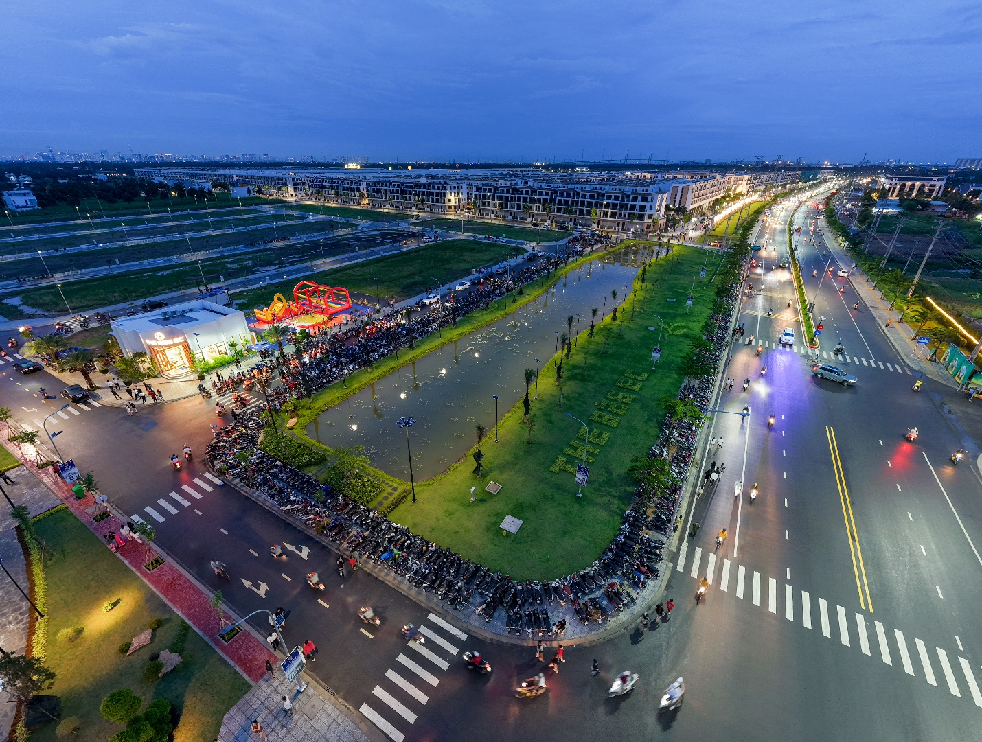 Đô thị thương mại the 826 EC tạo thế cạnh tranh vượt trội tại Nam Sài Gòn nhờ sổ đỏ sẵn - 2