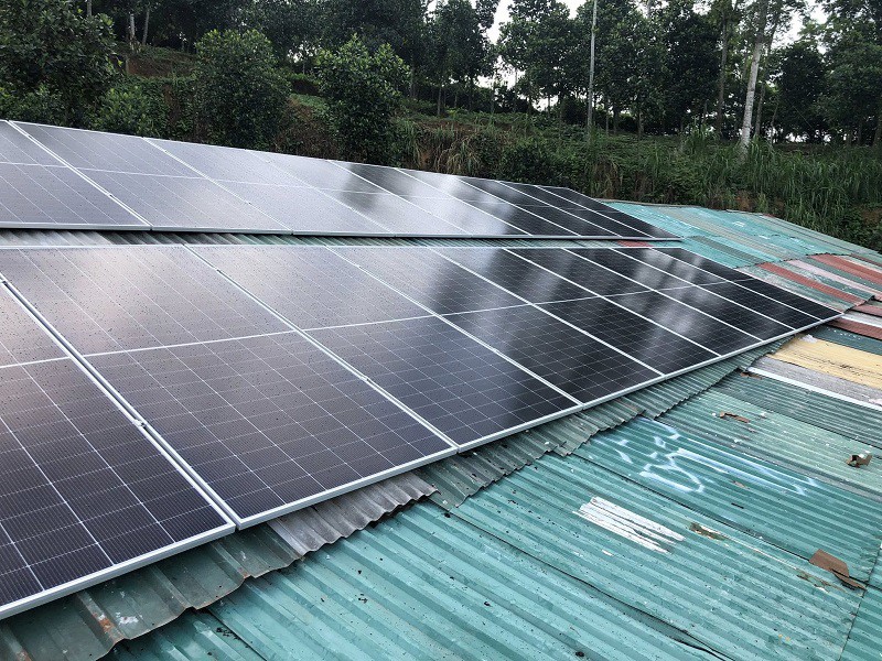 Hoá đơn tiền điện khoảng 2 triệu đồng/tháng, lắp điện mặt trời mái nhà hết bao nhiêu tiền? - 4