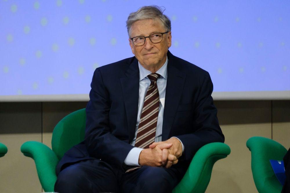 Tại sao Bill Gates lại trở nên nghèo đi? - 1
