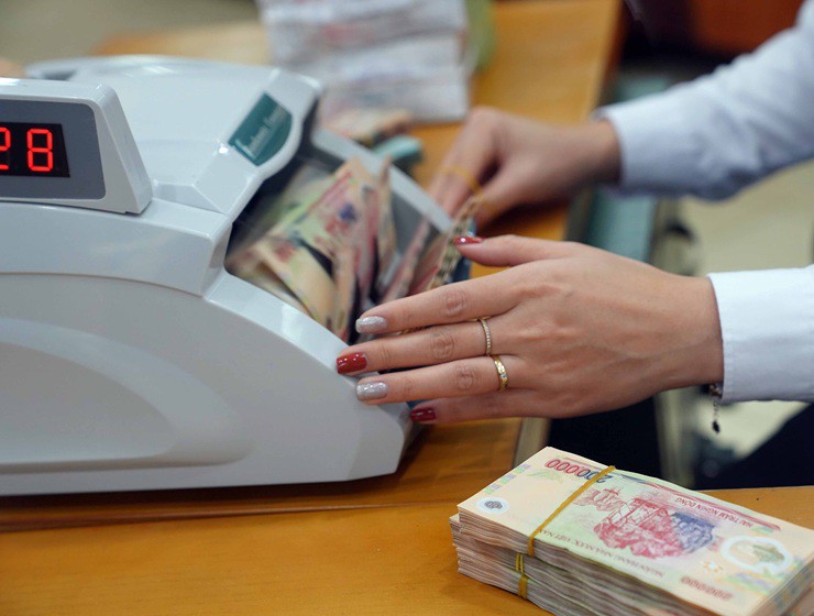 Có 100 triệu đồng gửi tiết kiệm ngân hàng nhận được bao nhiêu tiền lãi? - 1