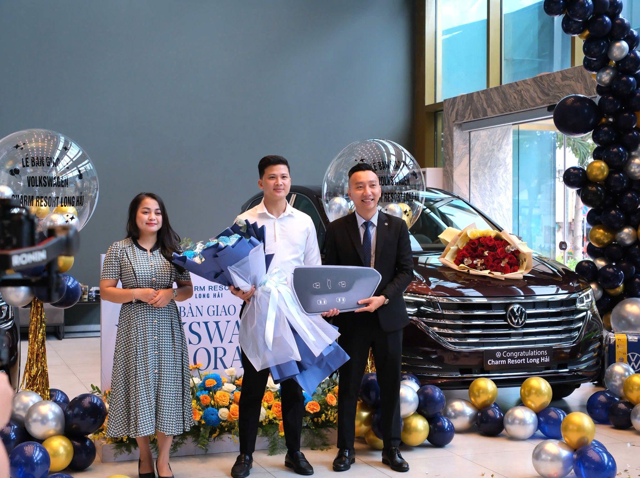 Charm Group chi triệu đô sắm xe sang Volkswagen đưa đón khách hàng Charm Resort Long Hải - 1