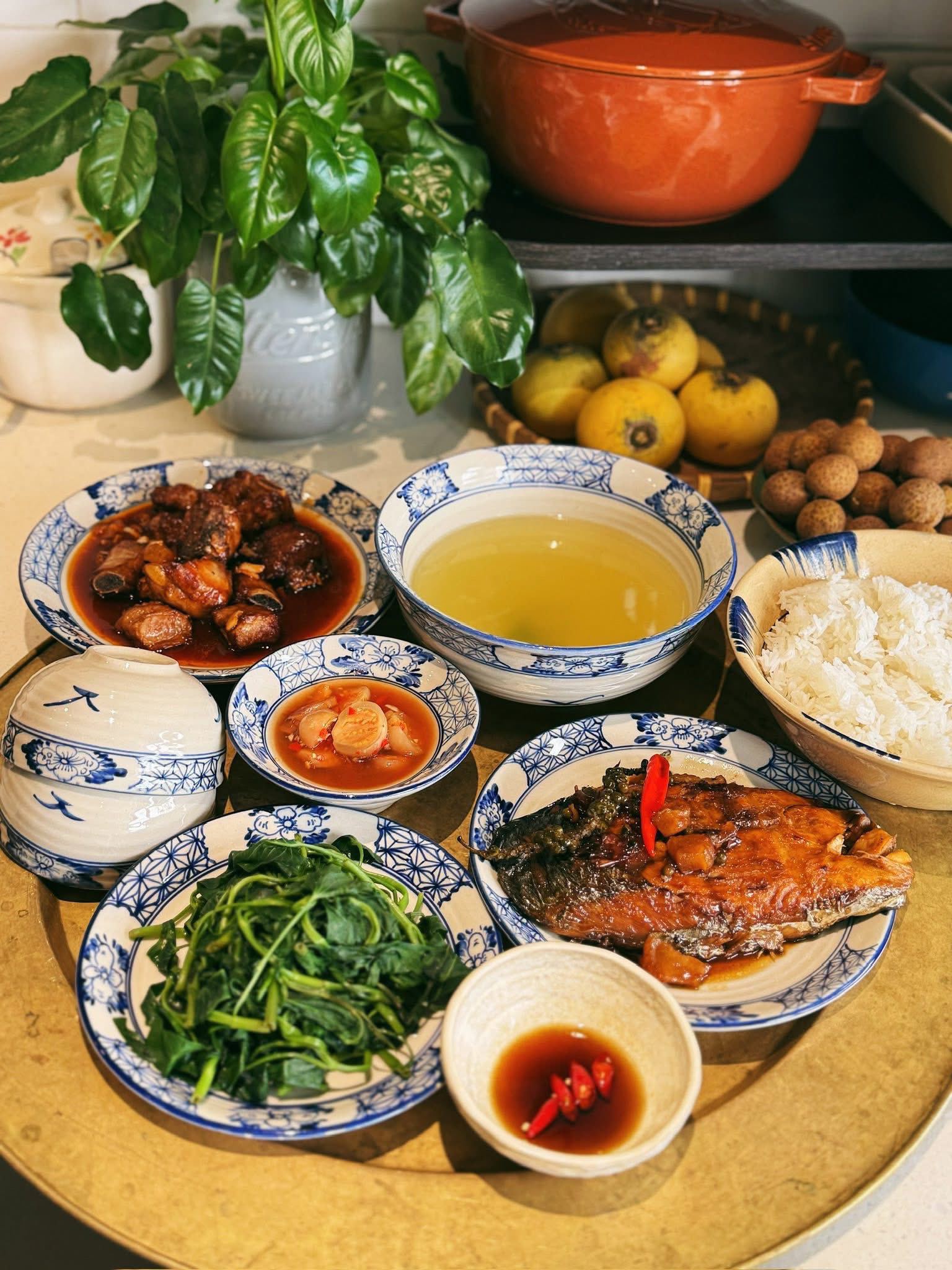 Cuối tuần chưa biết ăn gì, học ngay những mâm cơm nhà tuyệt ngon của mẹ đảm xứ Nghệ - 12