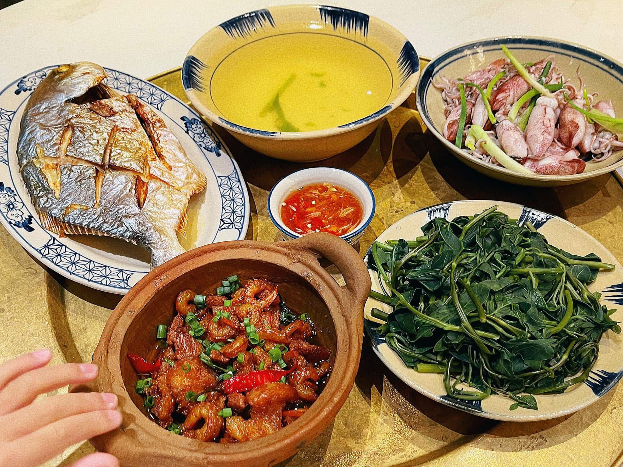 Cuối tuần chưa biết ăn gì, học ngay những mâm cơm nhà tuyệt ngon của mẹ đảm xứ Nghệ - 4