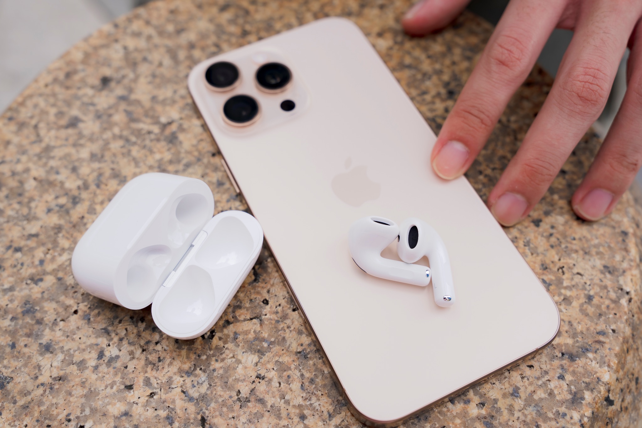 iPhone 17 vừa ra mắt, iPhone cũ giá thấp "chạm đáy" từ 3,3 triệu đồng - 2
