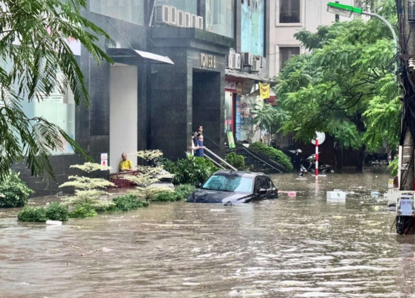 Hà Nội cho học sinh toàn thành phố nghỉ học ngày mai, 1/10 - 1