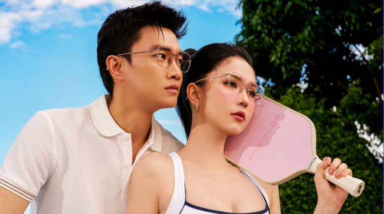 Team cận yêu thể thao cần gì ở một chiếc kính? Ngọc Trinh, Quốc Trường bật mí BST gọng nhựa dẻo phục hồi của Anna - 2
