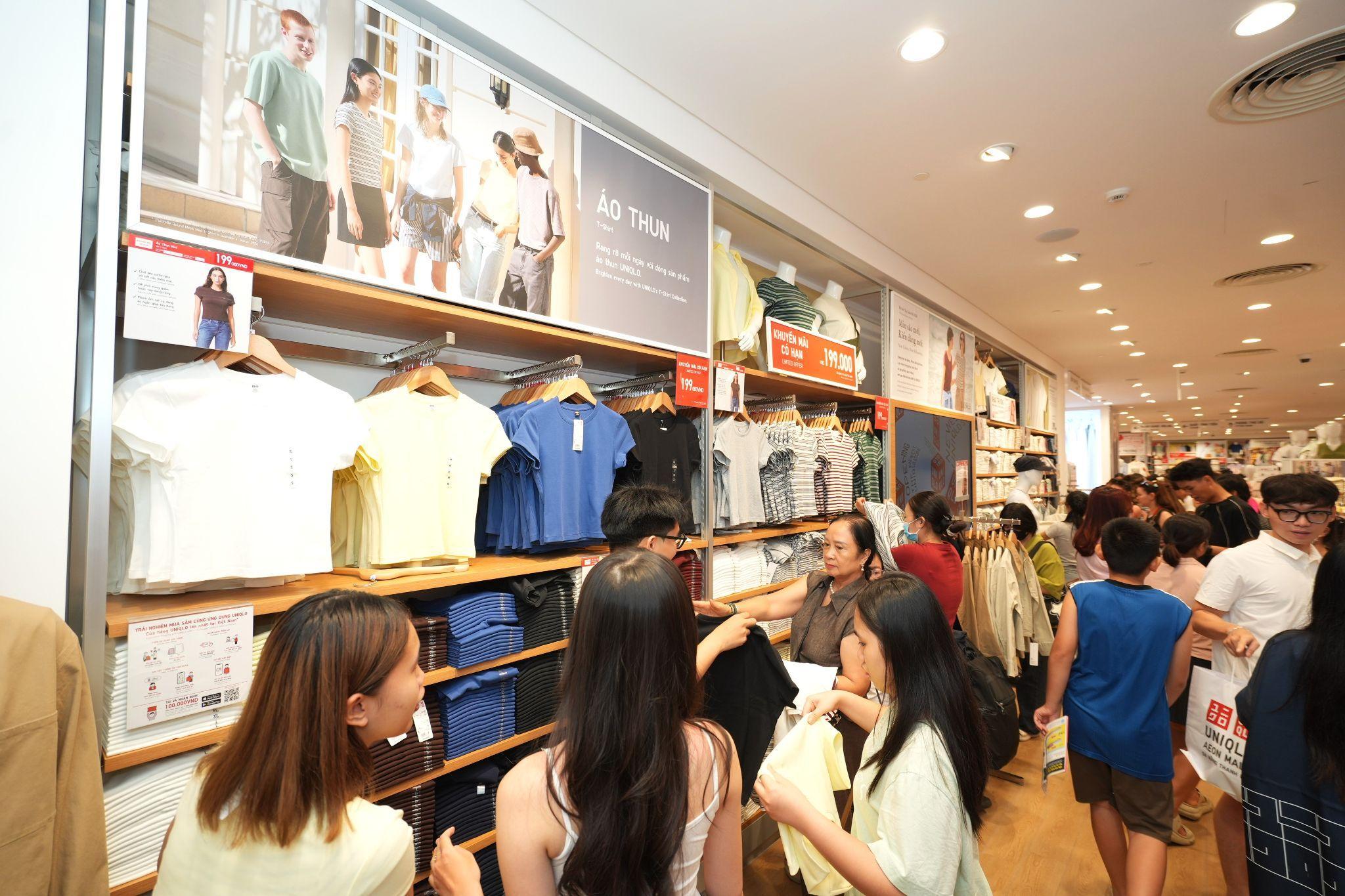 Sức hút khủng của UNIQLO tại Đà Nẵng: Hàng nghìn lượt khách đổ về trong ngày đầu tiên khai trương - 4