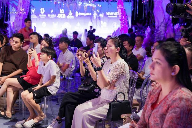 Hàng nghìn khách đổ về The Vietnam Grand WeddX 2026, choáng ngợp trước “đại tiệc cưới” lớn bậc nhất Việt Nam - 1