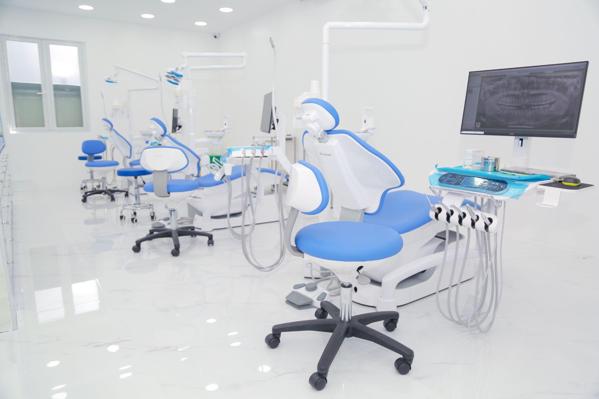 Implant không lật vạt: Xu hướng điều trị ít xâm lấn của nha khoa hiện đại - 1