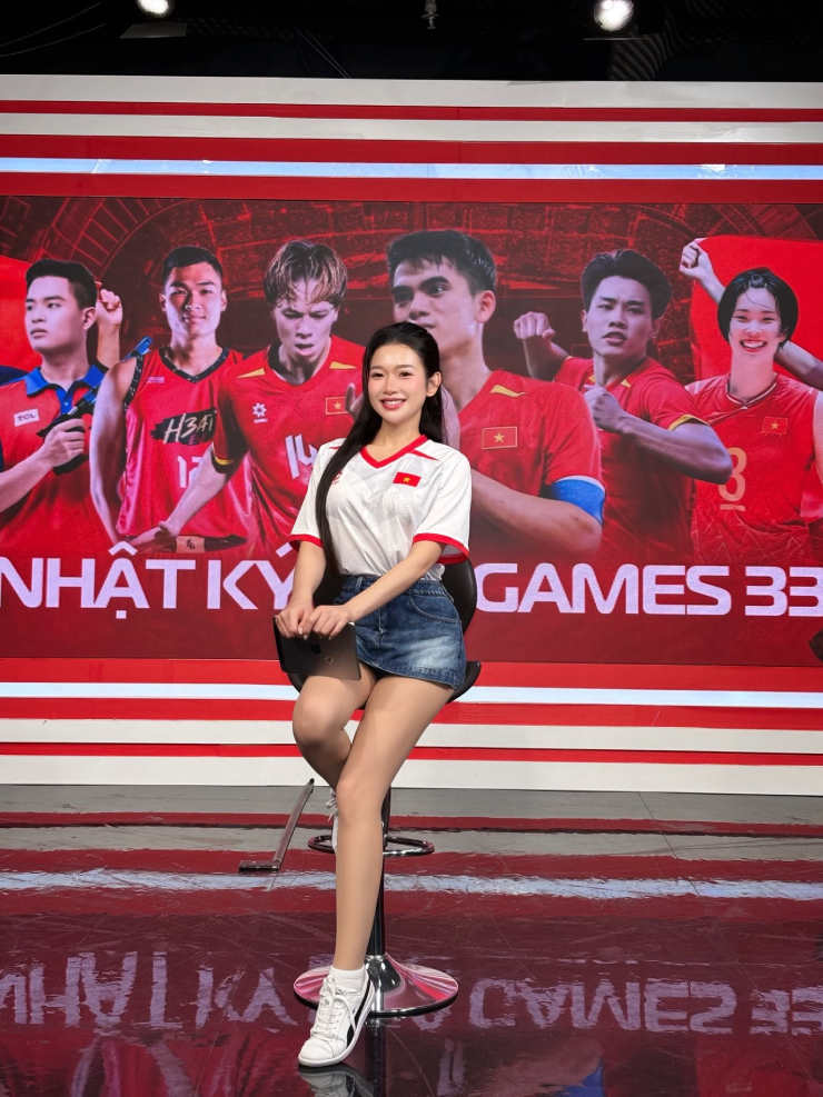 Mỹ nhân mê yoga & tập gym, ủng hộ Bỉ gây sốc Tây Ban Nha ở tứ kết World Cup 2026 - 6