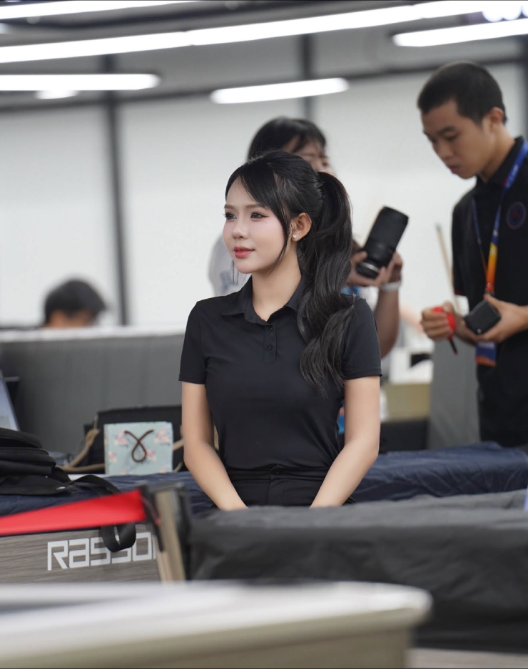 Nữ trọng tài bi-a Việt xinh như mộng, tuyên bố "Pháp không vô địch sẽ không lấy chồng" - 9