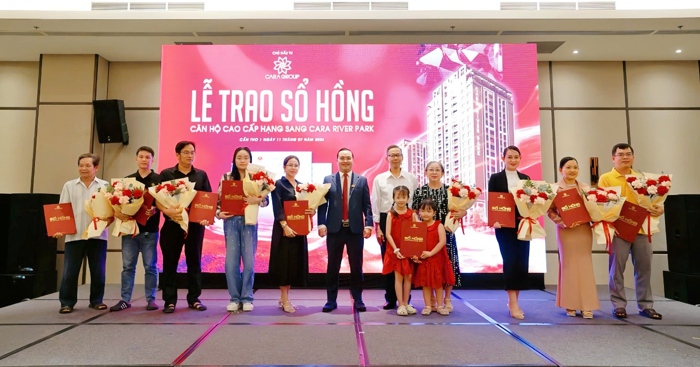Giữa cơn bão sàng lọc thị trường: Căn hộ cao cấp Cara River Park bàn giao sổ hồng - 1