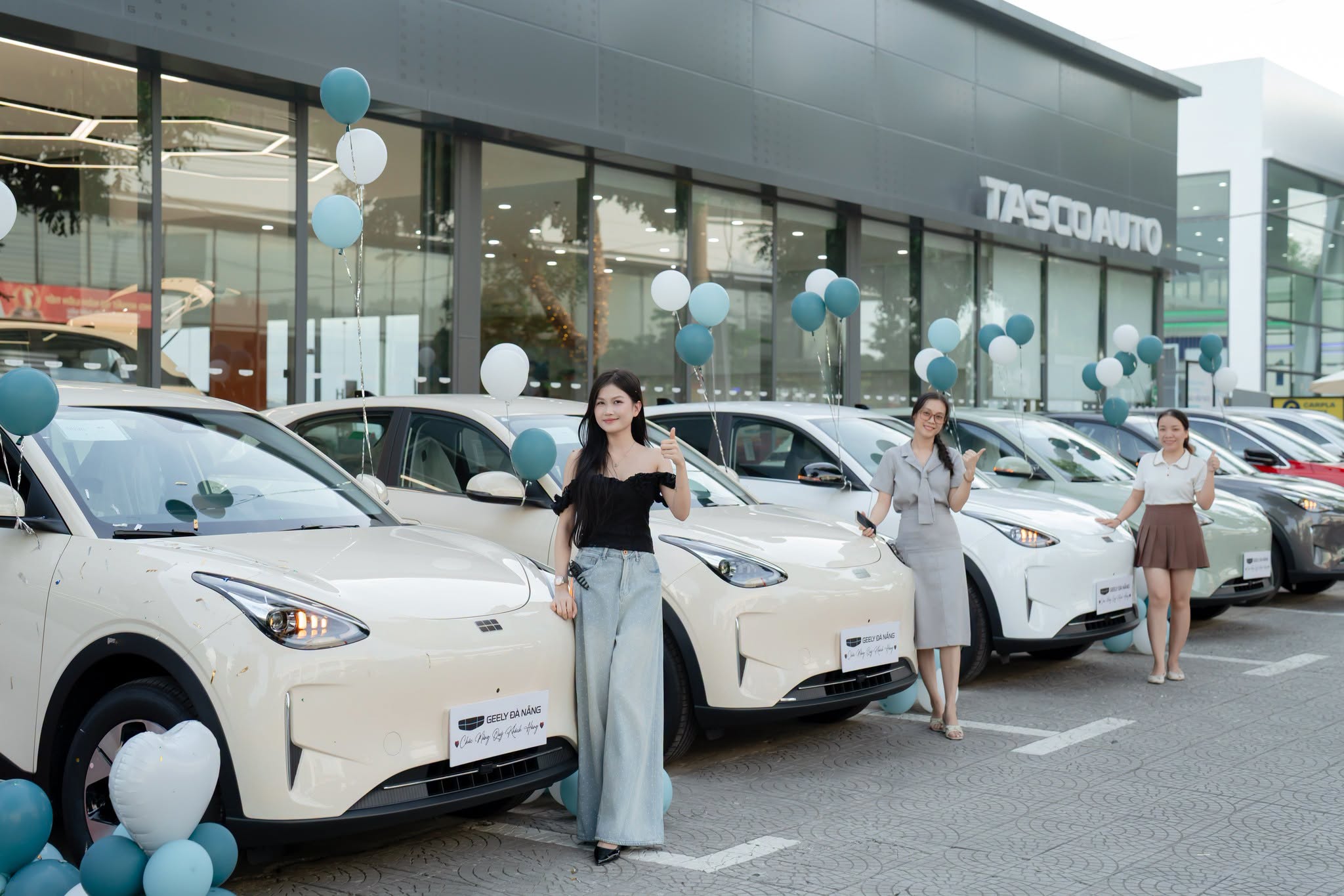 Geely tung loạt ưu đãi mới, có mẫu được hỗ trợ 100% lệ phí trước bạ - 2