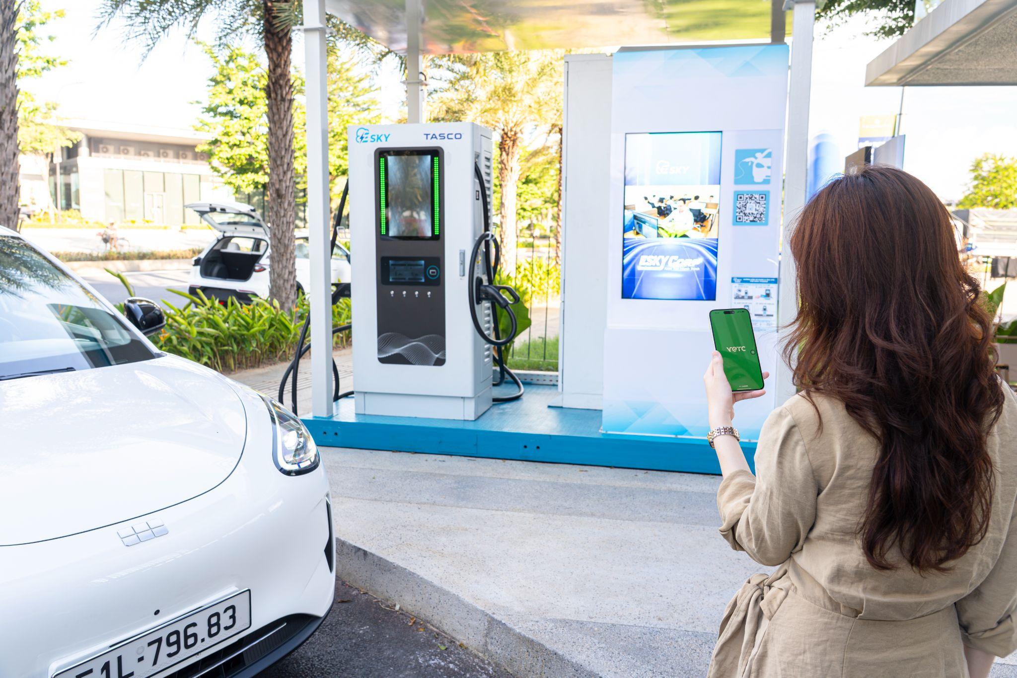 Geely tung loạt ưu đãi mới, có mẫu được hỗ trợ 100% lệ phí trước bạ - 3