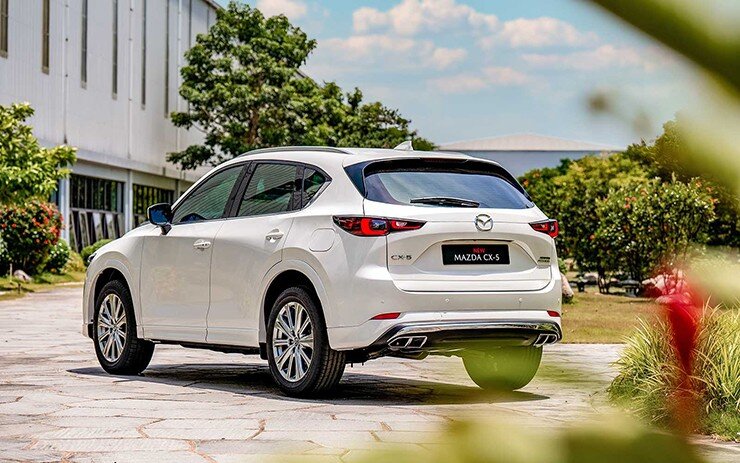 Bỏ thêm trăm triệu mua CR-V Hybrid hay lấy CX-5 cho kinh tế? - 10