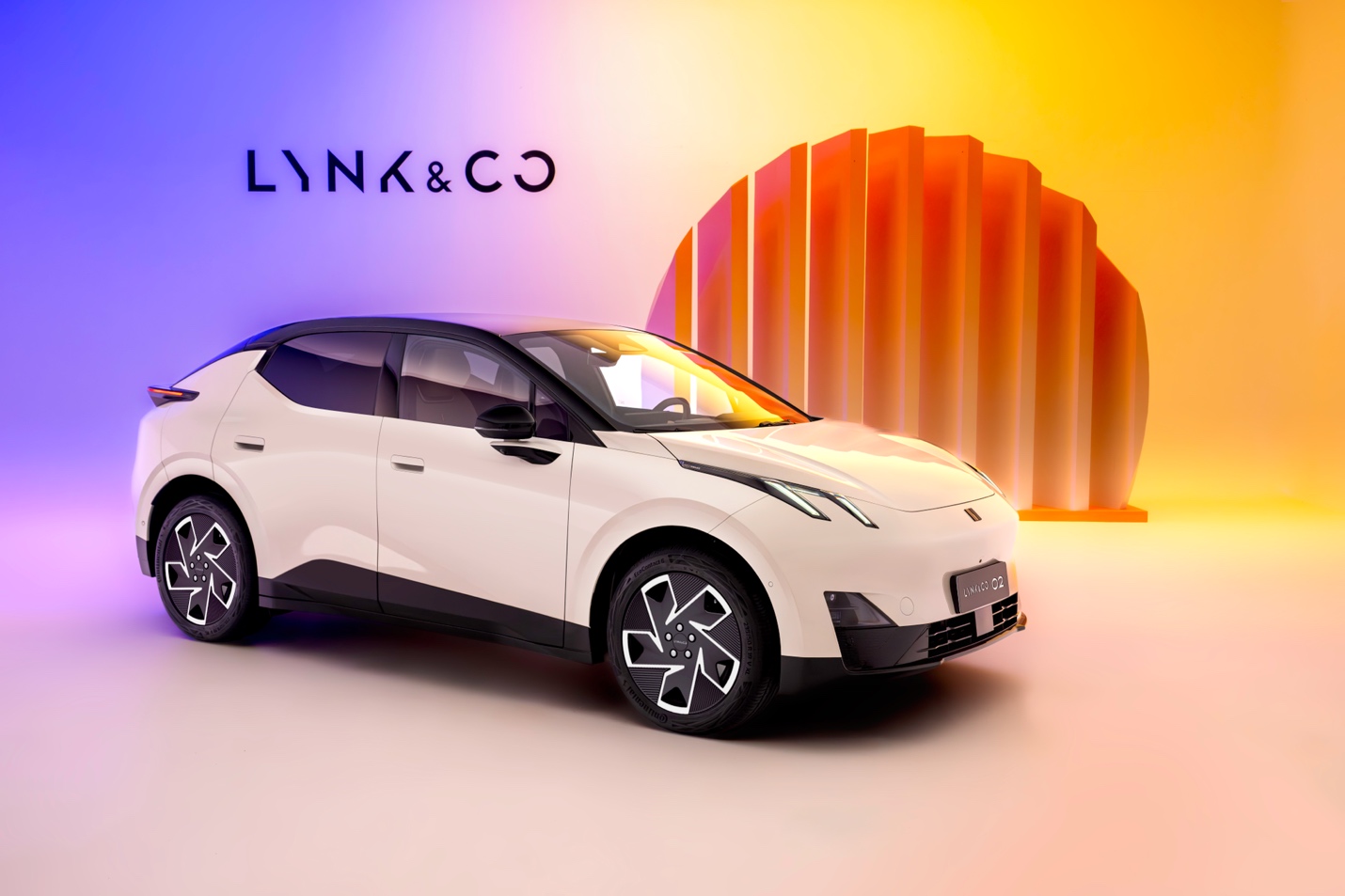 Lynk & Co 02 sắp bán tại Việt Nam: SUV điện thiết kế coupe, tăng tốc như xe thể thao - 2