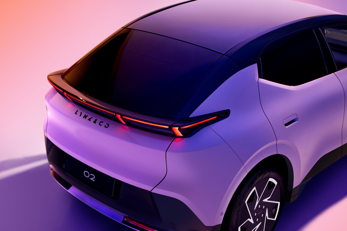 Lynk & Co 02 sắp bán tại Việt Nam: SUV điện thiết kế coupe, tăng tốc như xe thể thao - 3