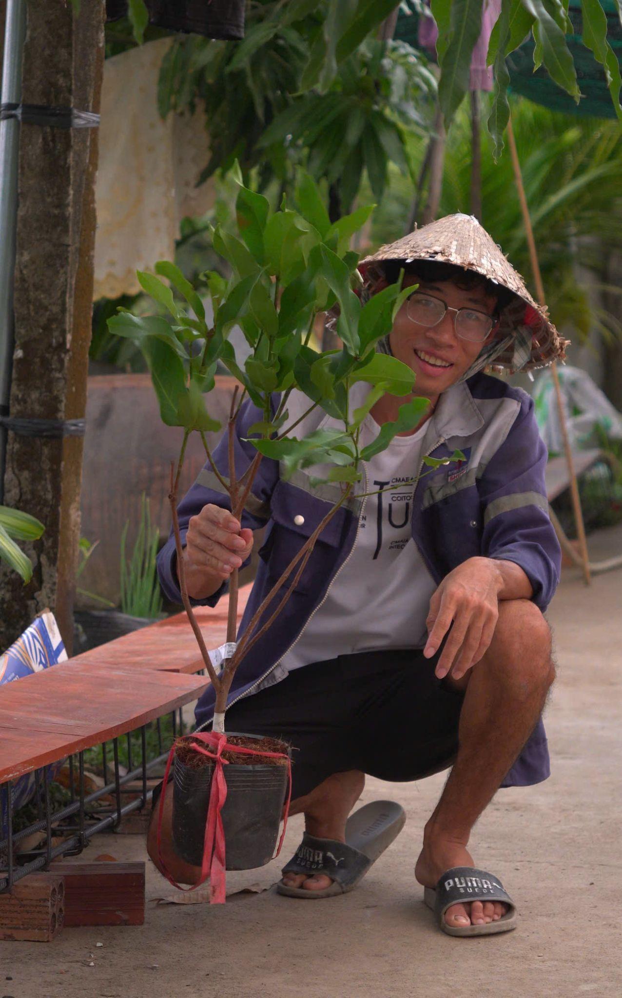 Nguyễn Ngọc Hiển: Chàng trai trẻ rời phố về hái “trái ngọt” nơi thôn quê - 1