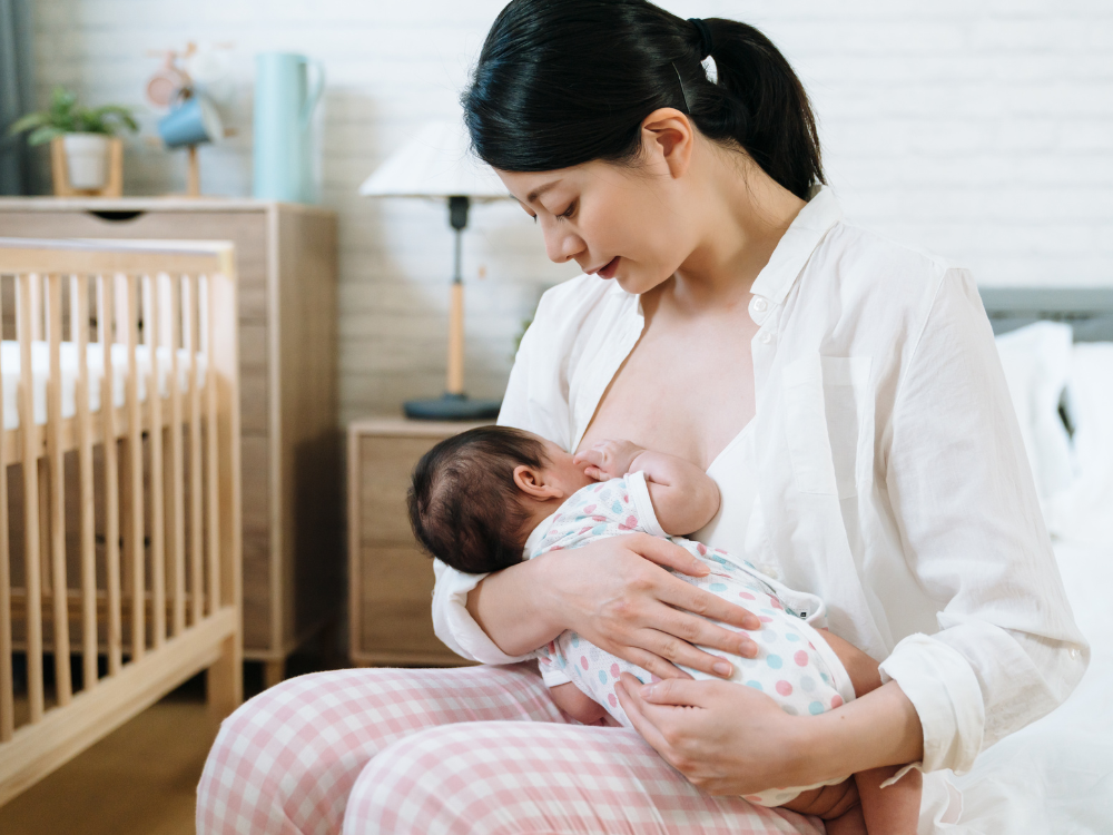 Sữa mẹ trông loãng, bé bú nhanh đói: 3 cách giúp cải thiện nguồn sữa hiệu quả - 2