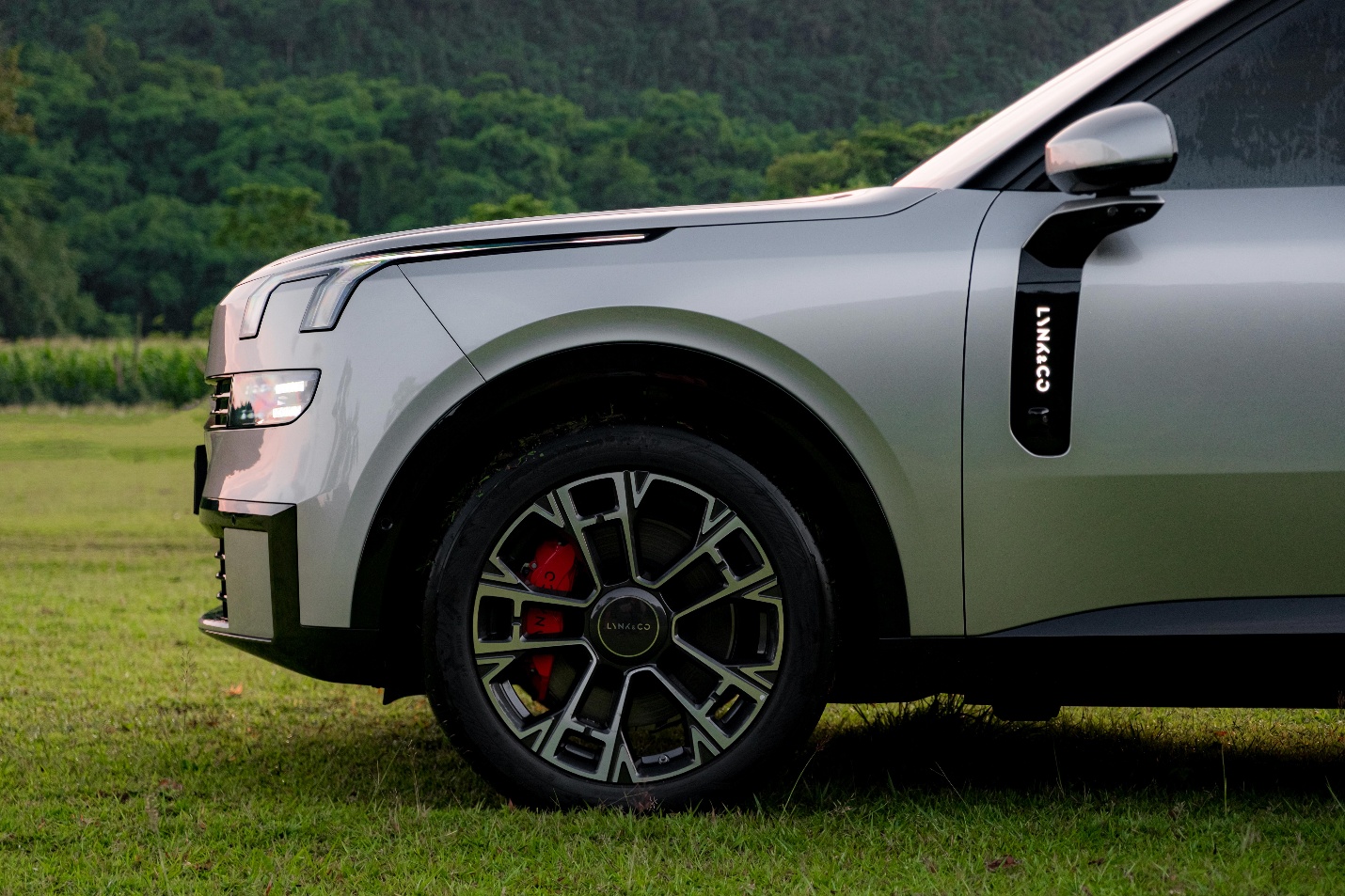 Lynk & Co 900 – Điểm nhấn SUV cao cấp hút khách đại gia Việt - 3