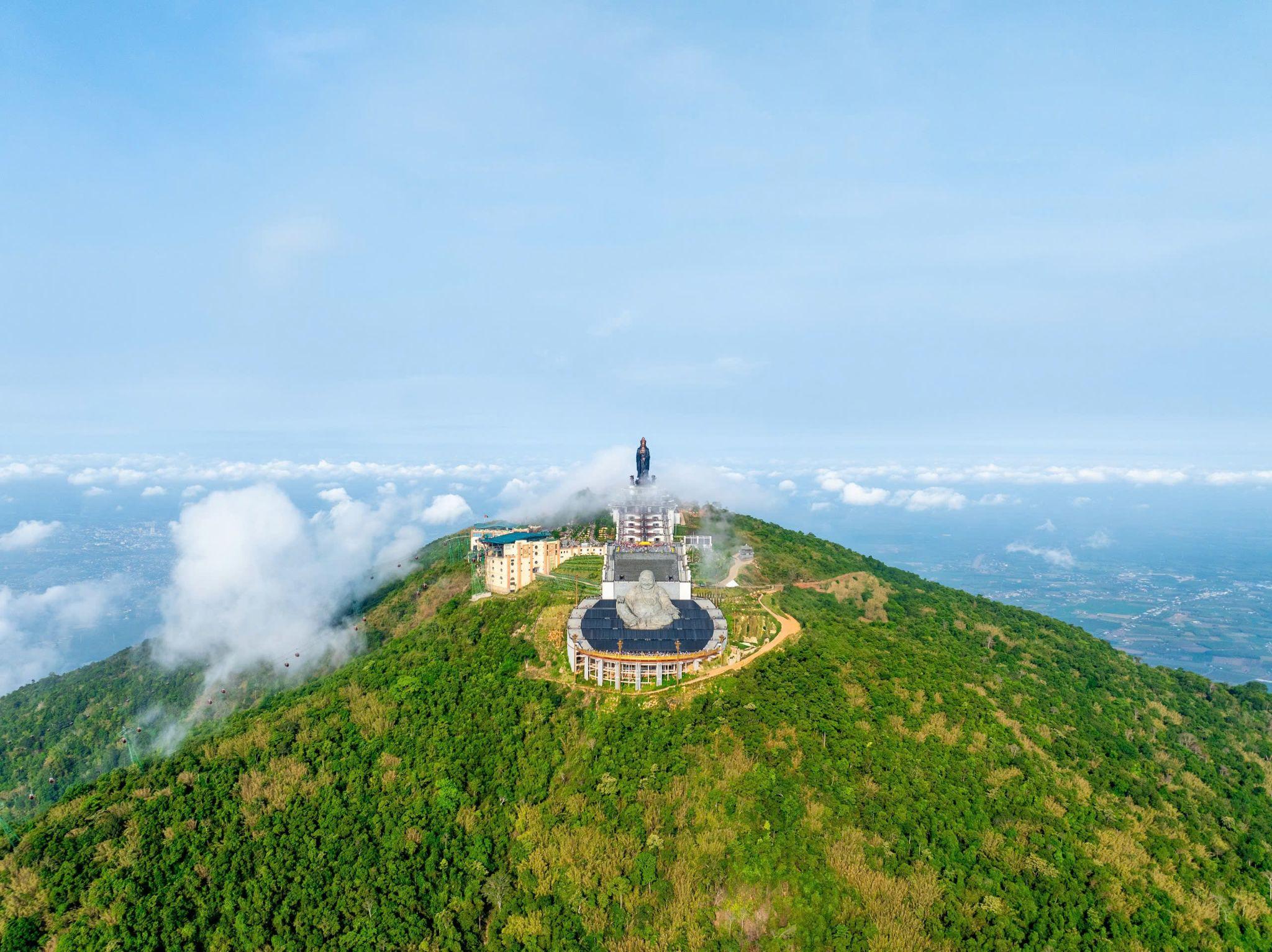 Nghệ sĩ Tuấn Gốm sẽ mang di sản gốm Phù Lãng lên đỉnh núi Bà Đen tại triển lãm kỷ lục - 5