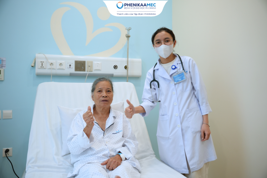 PhenikaaMec tái thông thành công 2 nhánh mạch vành tắc hoàn toàn mạn tính và 1 nhánh hẹp 90% cho người bệnh 77 tuổi - 3
