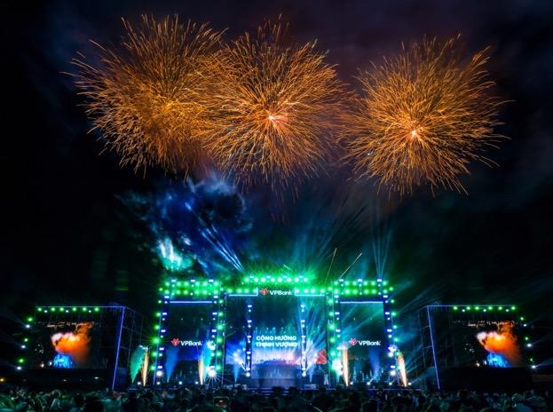 Nhạc hội VPBank Prime's Night bùng nổ cảm xúc, tiếp lửa hơn 10.500 runner chinh phục VPBank Ho Chi Minh City Music Half Marathon 2026 - 9