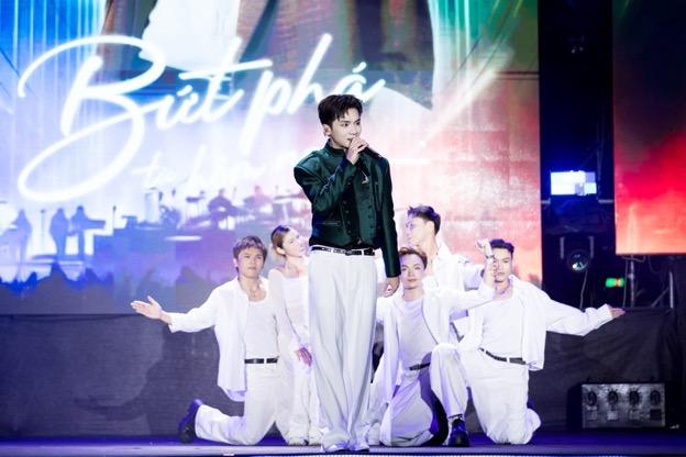Nhạc hội VPBank Prime's Night bùng nổ cảm xúc, tiếp lửa hơn 10.500 runner chinh phục VPBank Ho Chi Minh City Music Half Marathon 2026 - 3