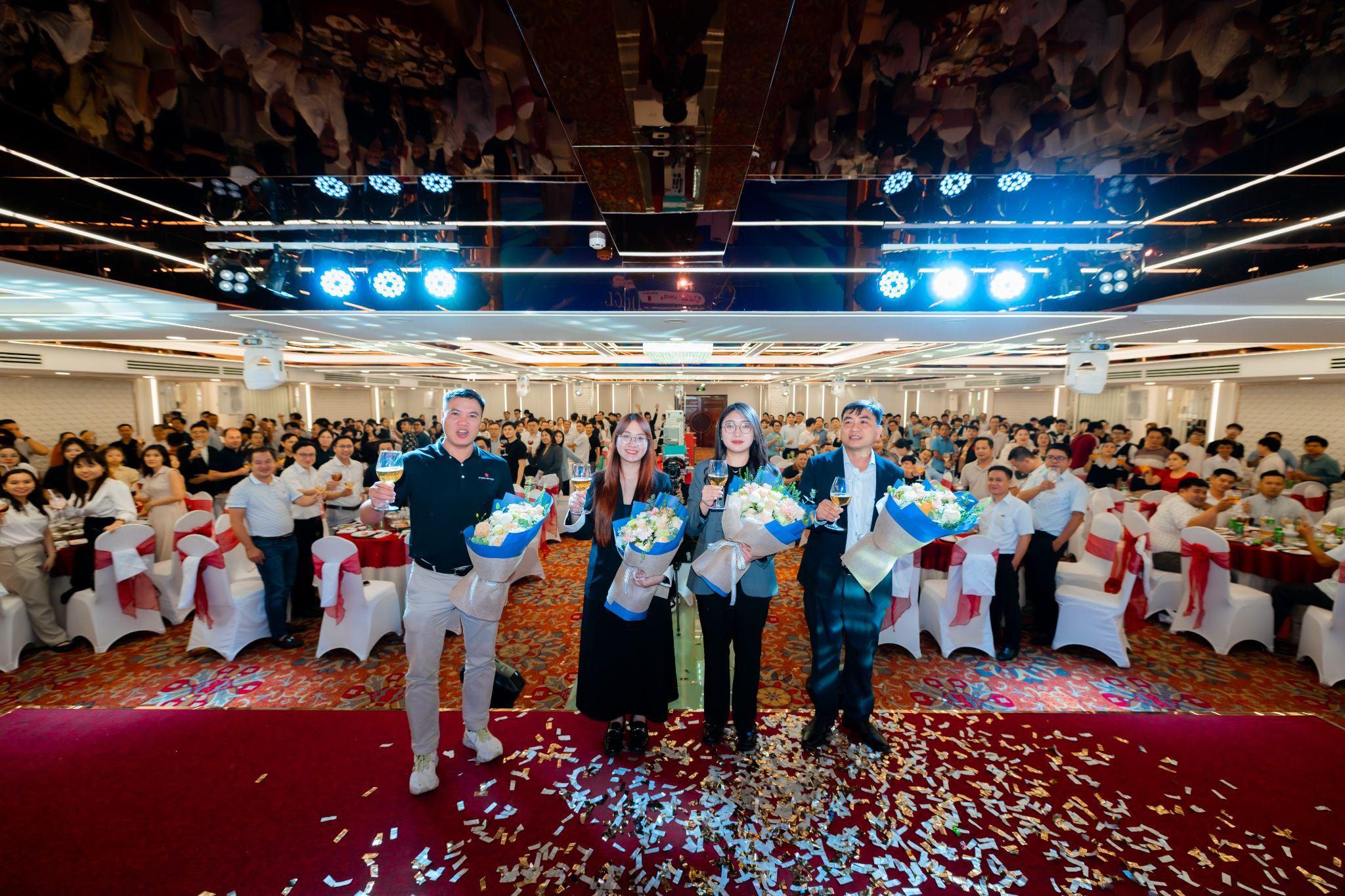 Gala Dinner 2026: Việt Nam Solar và 350 đối tác cập nhật xu hướng mới từ nghị định 243/2026/NĐ-CP - 4