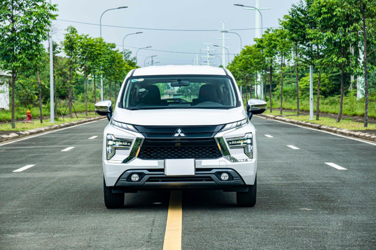 Suzuki XL7 Hybrid: Công nghệ nửa mùa hay "vũ khí" lật đổ Xpander? - 2