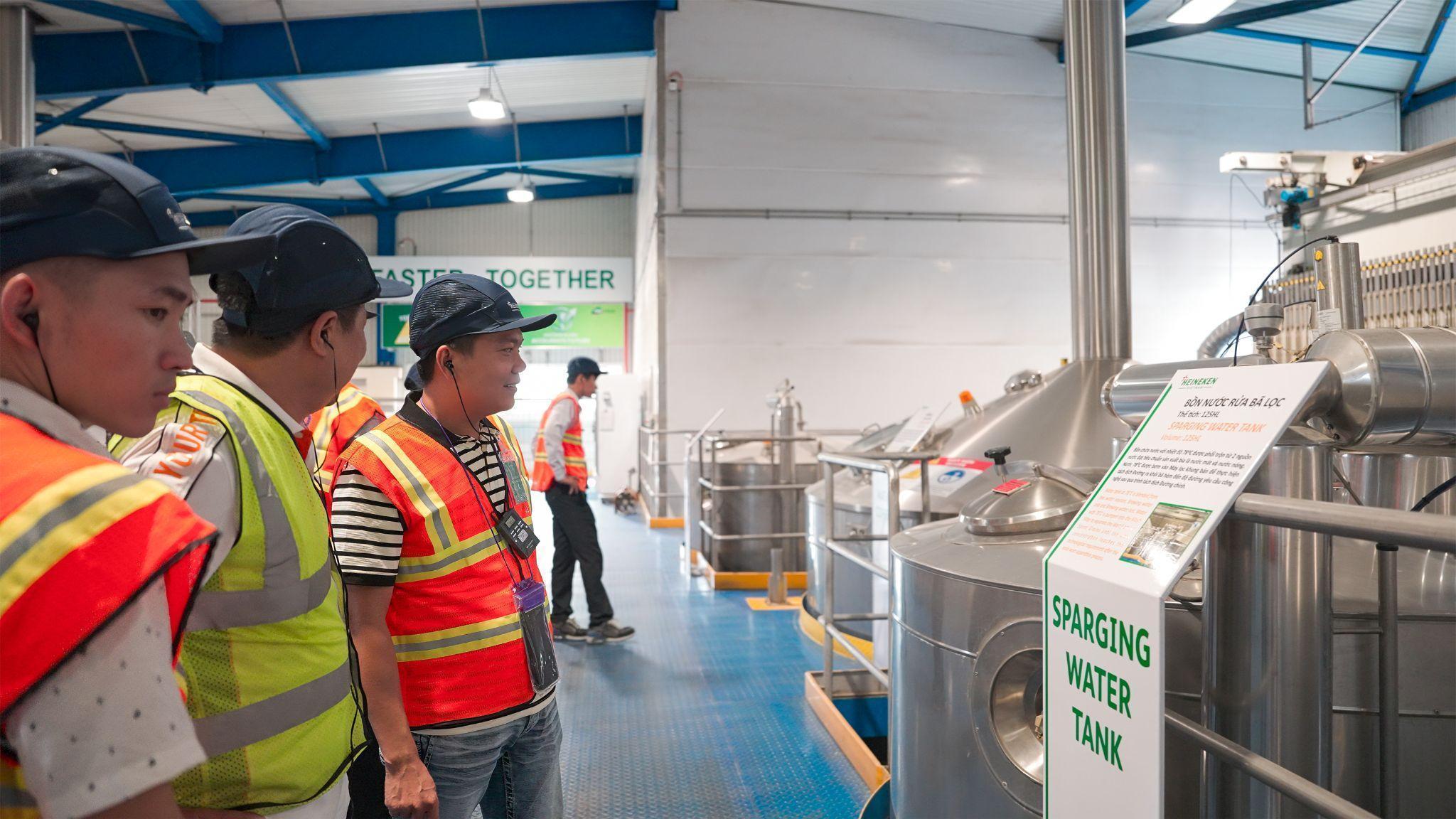 Đối tác của HEINEKEN Việt Nam ấn tượng với chương trình trải nghiệm nhà máy tại Đà Nẵng - 2