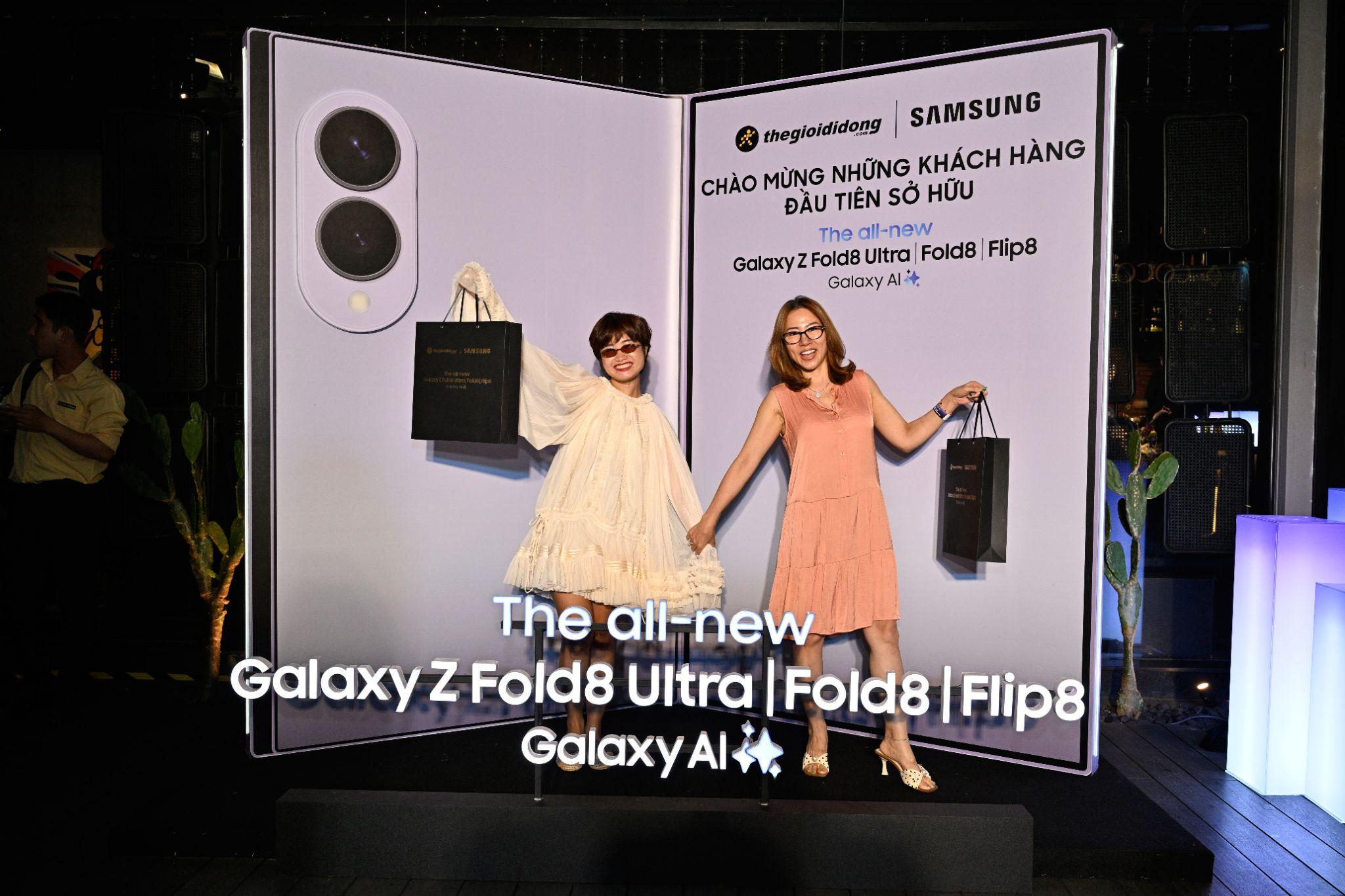 Thế Giới Di Động biến ngày nhận Galaxy Z8 thành trải nghiệm đặc biệt: Sáng giao máy bằng mô tô, tối tiệc tối siêu VIP - 3