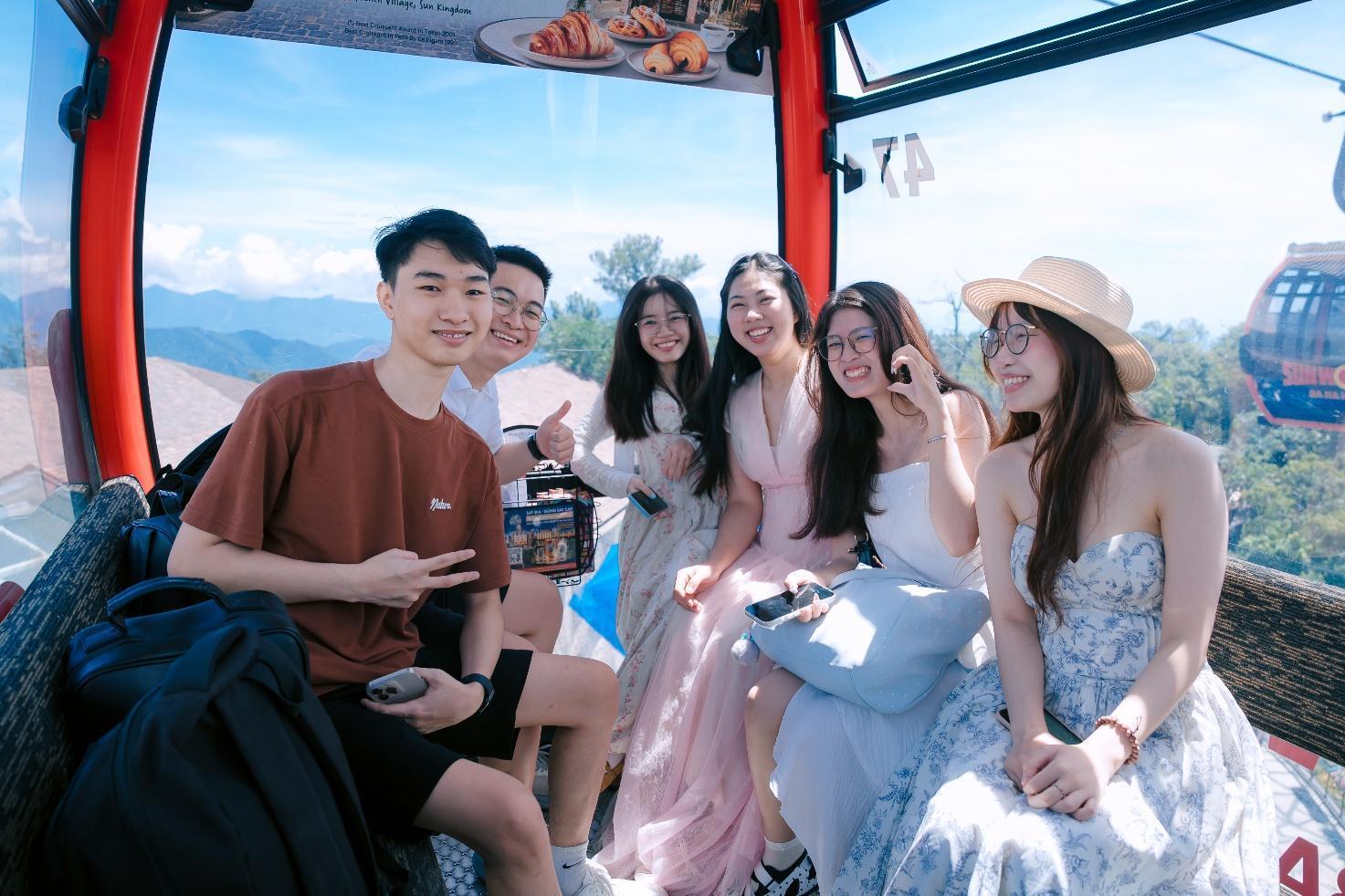 Khách chơi Bà Nà được đi xe bus miễn phí từ Đà Nẵng - 4
