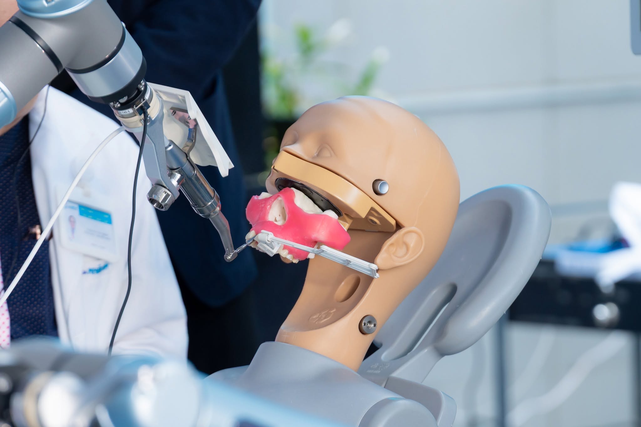 Gần 30 năm hành trình chuyên sâu Implant của Nha khoa Nhân Tâm - 3